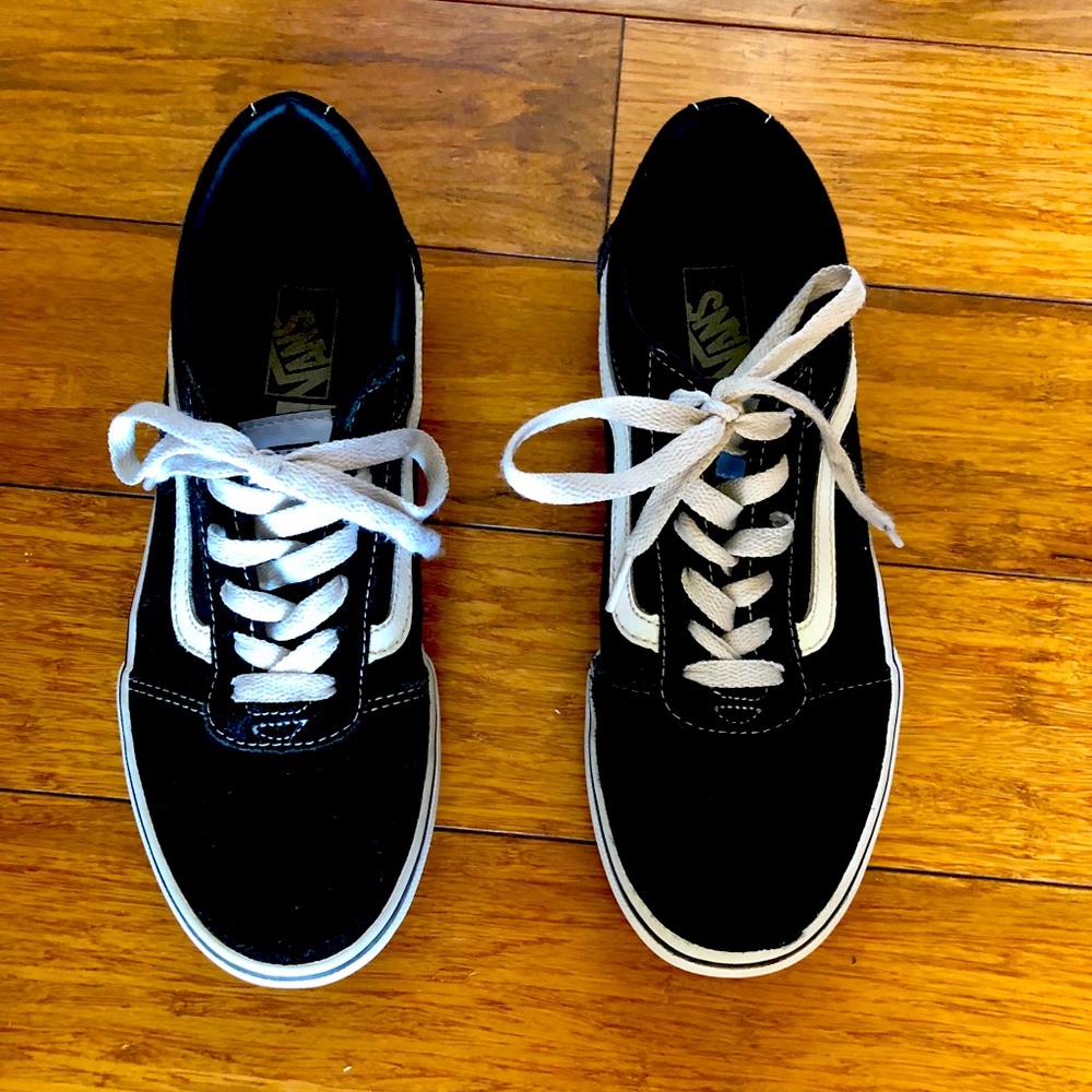 Like New Black Vans - 5Y